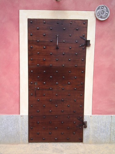 Porta antica chiodata - porta,